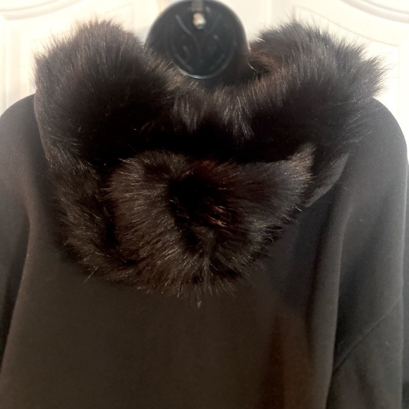 “EXPRESS” Faux Fur Trimmed Hoodie Sweatshirt - Picture 8 of 16